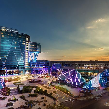The Maslow Hotel, Time Square Pretoria-Noord Exteriör bild